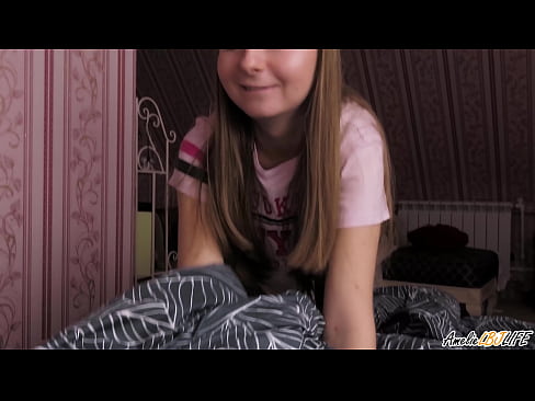 ❤️ બ્લોન્ડી તેના BFF ને ઊંડાણપૂર્વક ચૂસે છે અને તેના મોંમાં કમ મેળવે છે સેક્સ  ❌❤